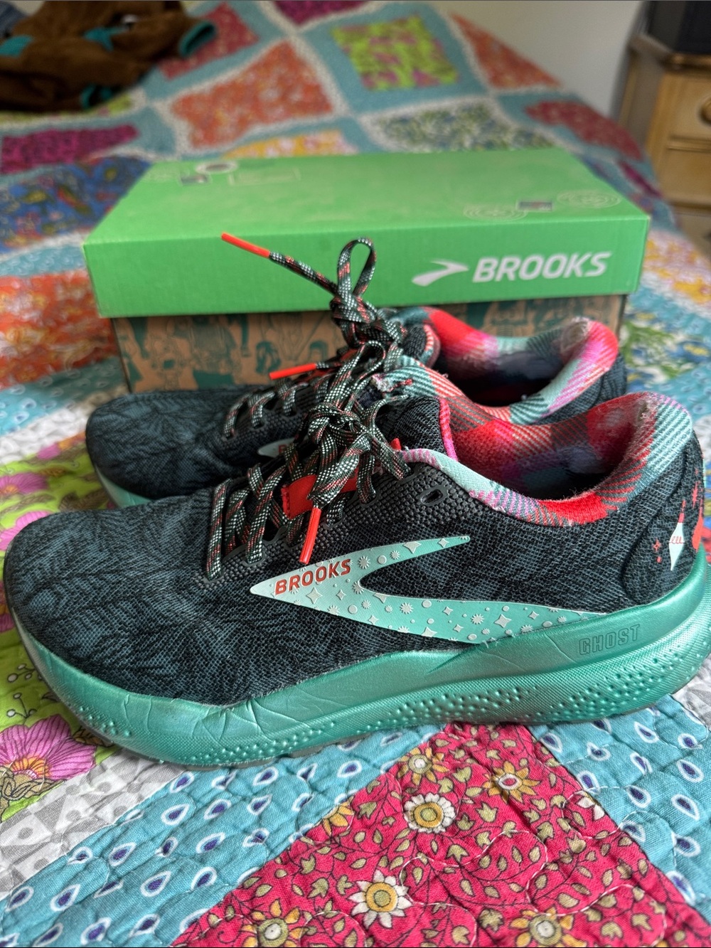 Brooks Ghost 16 Women's Neutral Running Shoes in Green